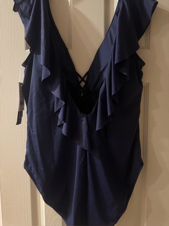 Tops - Women’s La Blanca Navy Ruffle V-Neck one piece bathing suit. NWT size 16